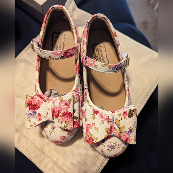 Pipperdoodles sz 3 Bow Shoes - Picture 1 of 5